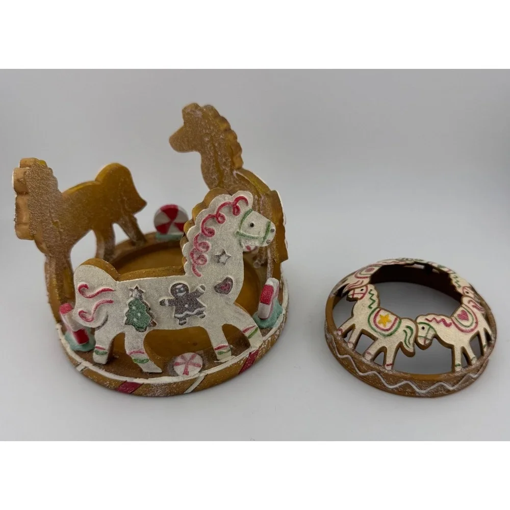 Yankee Candle‎ Gingerbread Carousel Large Jar Holder with Illuma Lid